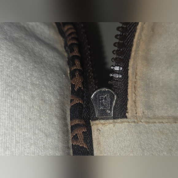 FENDI Vanity Vintage bag zucca 🤎EUC8 - Picture 14 of 16